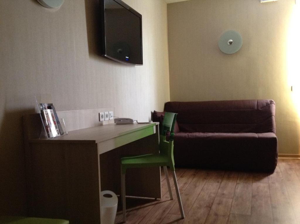 The Originals City, Hotel Des Lys, Dreux Room photo